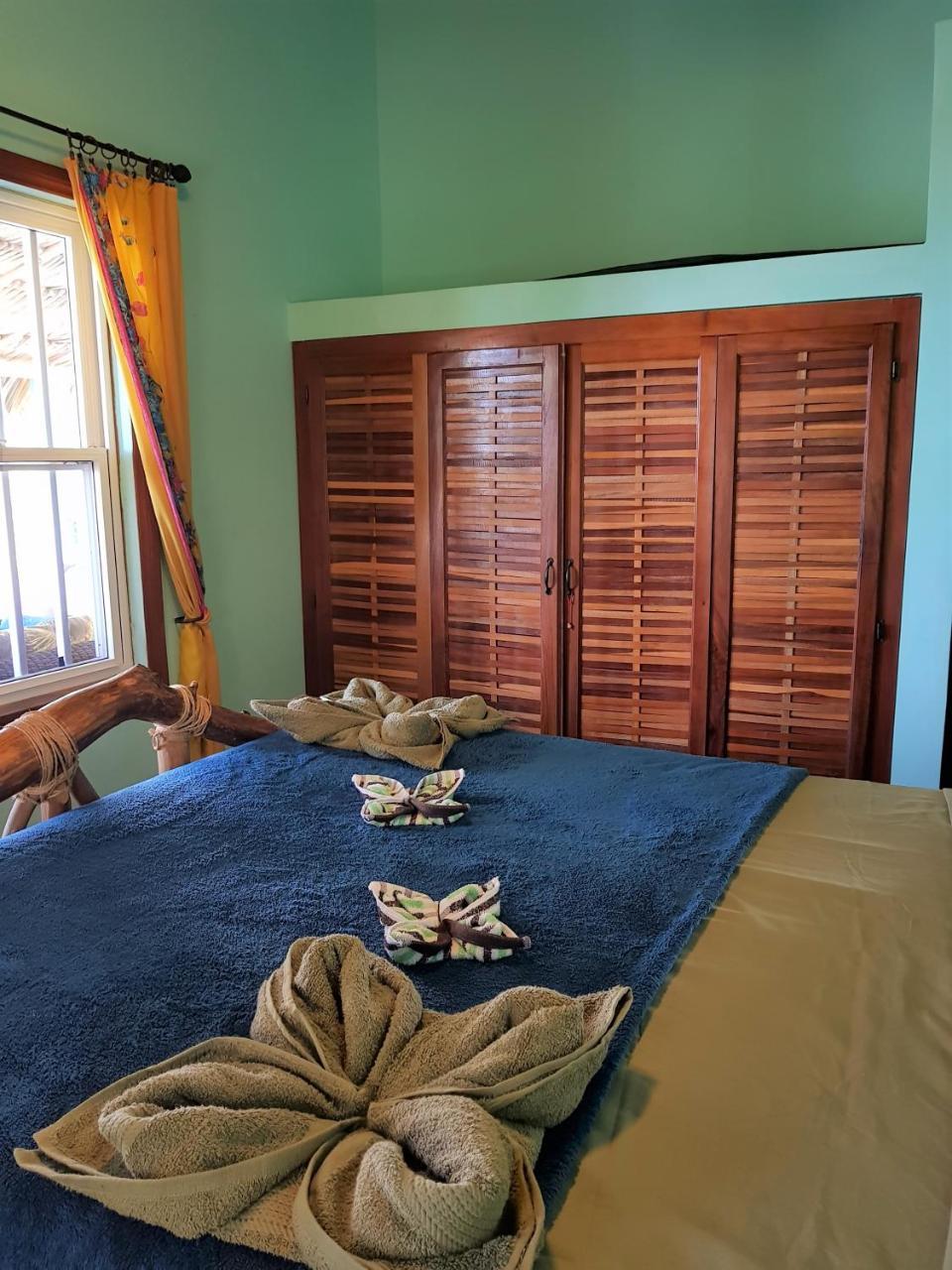 Slo-N-Ez Villa Terrace Caye Caulker Εξωτερικό φωτογραφία